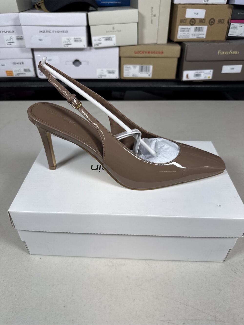 Women's 11 Calvin Klein Harbella Light Brown Patent Medium